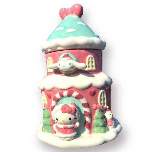Hello Kitty and Friends Christmas Ceramic CookieJar Christmas House Cinammonroll - Picture 1 of 4